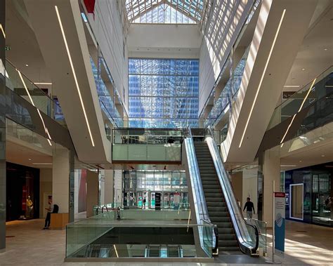 versace eaton centre|eaton centre closures.